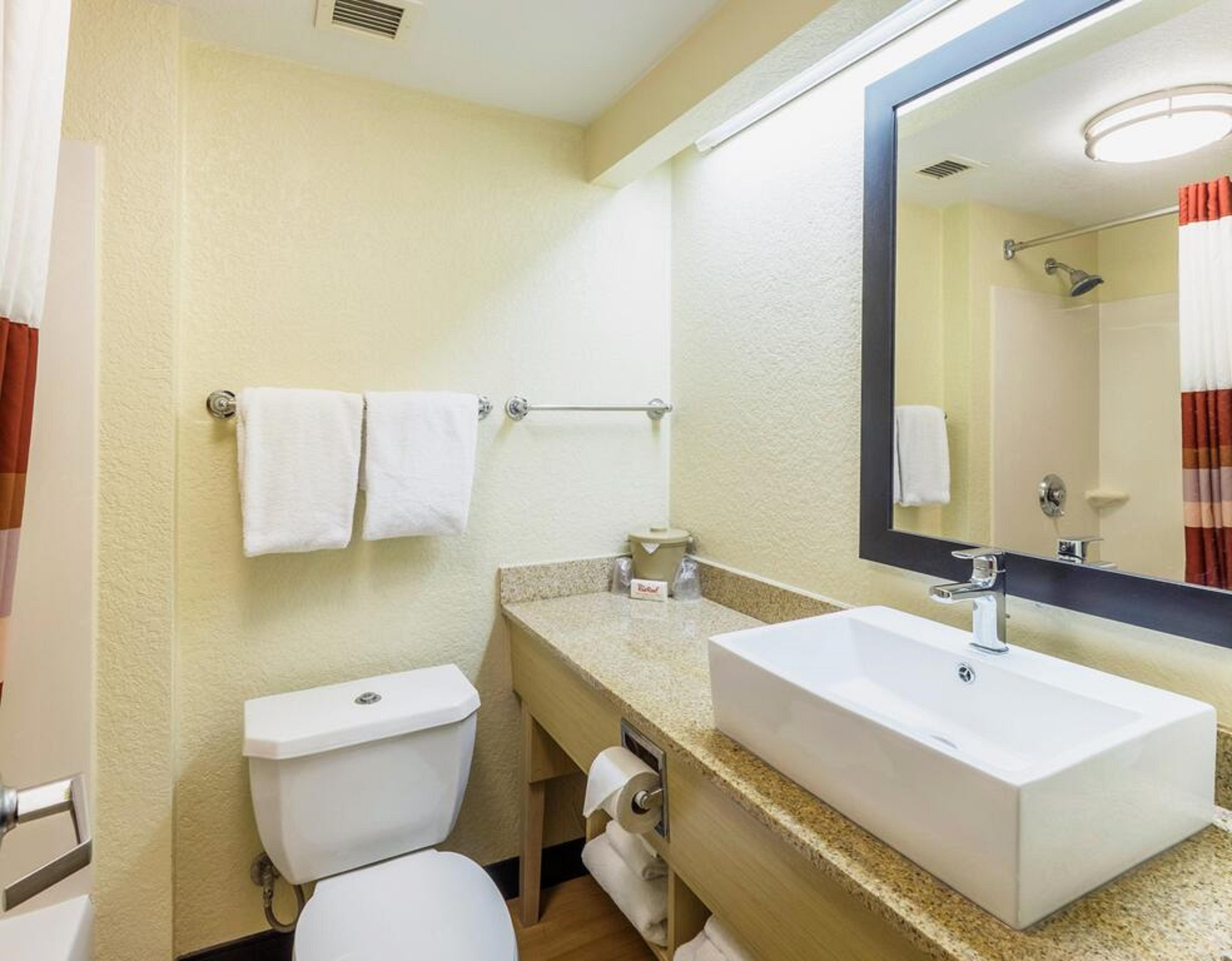 Red Roof Inn Plus+ Уест Палм Бийч Екстериор снимка